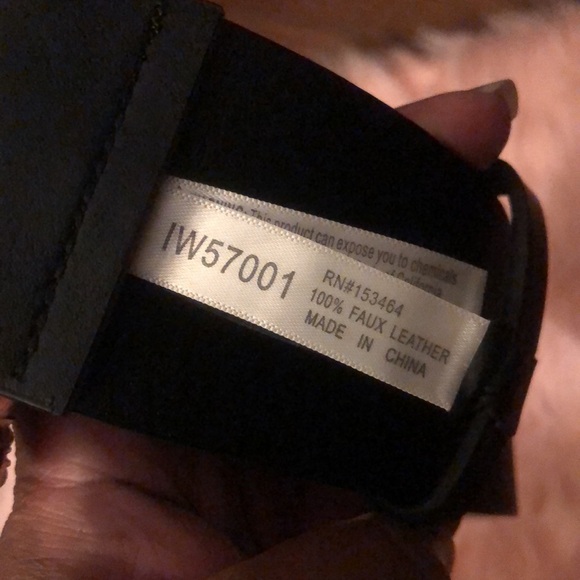 Women’s Butterfly Belt. Never worn new without tags. Please read full details. - Picture 3 of 5